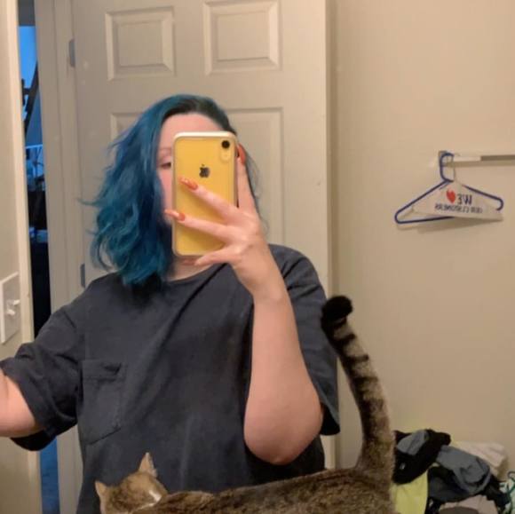 Meet your Posher, Desiree - Picture 1 of 1